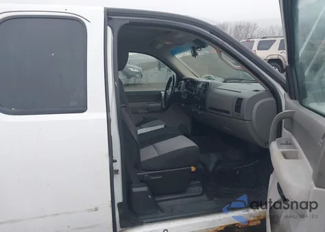 2008 Chevrolet Silverado 1500 Work Truck z USA, uszkodzony, nr VIN 1GCEK19C88Z279708